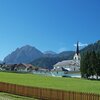 San Vigilio si trova laddove la Valle di Marebbe si allarga ed offre spazio ai prati ed alle case. Foto: AT, &copy; Peer