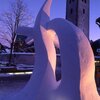 Opera d’arte creata nell’ambito del festival delle sculture di neve che ogni anno si svolge a San Candido. Foto: &copy; TVB Hochpustertal