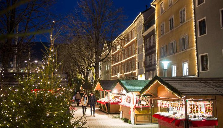 Brunico Mercatini Di Natale Foto.Mercatino Di Natale Di Brunico Val Pusteria Alto Adige E Tirolo Orientale