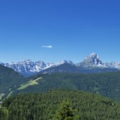 enneberg furkelpass blick richtung peitlerkofel und gardenaccia