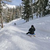 rodeln rodler bei innerhoferalm weissenbach winter