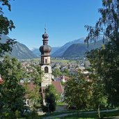 bruneck zentrum von schloss aus gesehen mit rainkirche