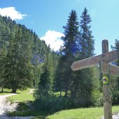 weg nr zur sennes alm wegweiser