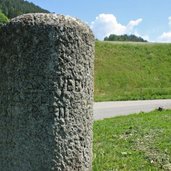 Sonnenburg roemischer meilenstein pietra miliare romana a castelbadia