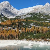 Lago con cime del Gruppo del Sorapiss