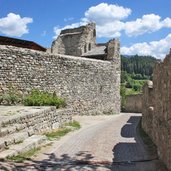 ruinen stift Sonnenburg castelbadia ruderi