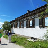 hahnspielhuette am helm