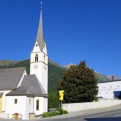 pfarrkirche st rupert kals am grossglockner und nationalparkhaus