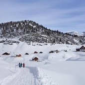 fodara vedla alm huetten umgebung winter