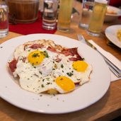 roner alm essen spiegeleier Kopie