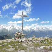 sonnklar nock gipfelkreuz