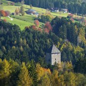 schloss schoeneck bei muehlen pfalzen