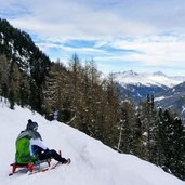 abfahrt auf rodelbahn speikboden winter