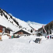 trinkstein alm und adlerhuette ahrntal prettau winter