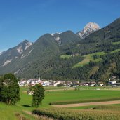 abfaltersbach mit spitzenstein in den lienzer dolomiten