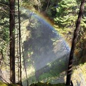 franziskusweg taufers dritter reinbach wasserfall regenbogen