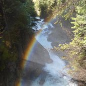 dritter reinbach wasserfall regenbogen terza cascata di riva