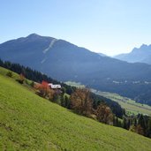 RS hoefe bei innichenberg stauerhof dahinter helm und eingang sextental