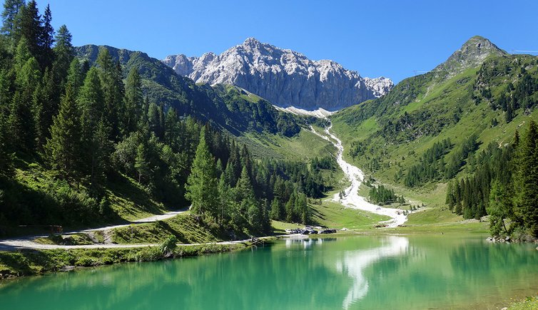 klapfsee mit porze weg zur porzehuette tilliacher joch