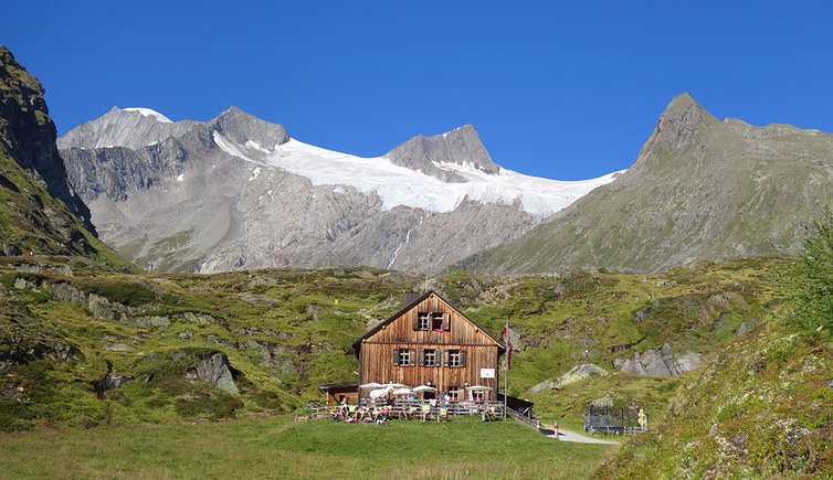 johannishuette in praegraten dorfertal am grossvenediger